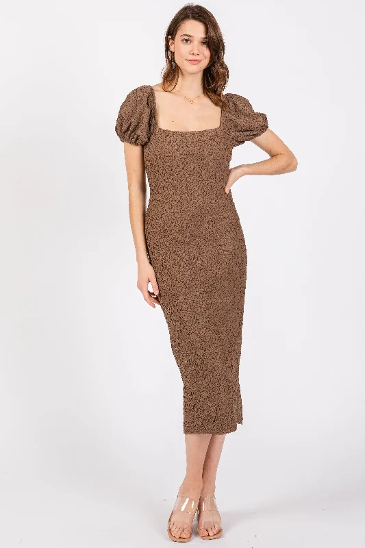 Women's midi dress new flair -Brown Popcorn Textured Short Puff Sleeve Midi Dress